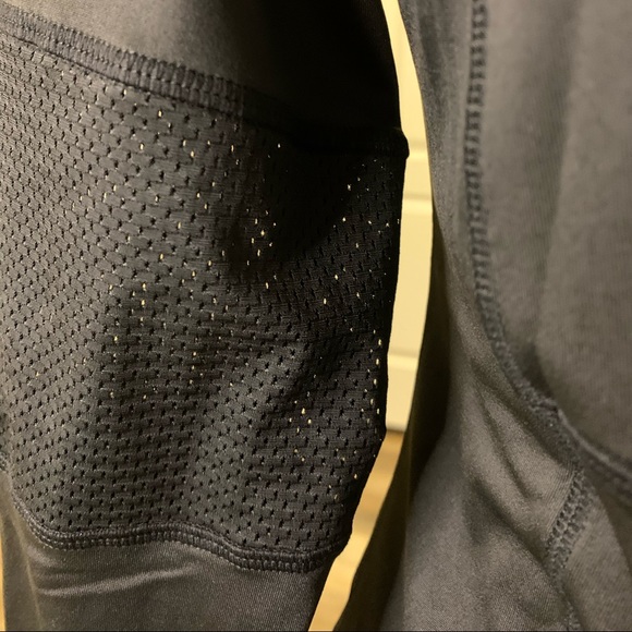 Long Sleeve Black Athletic Fitted Shirt - Picture 2 of 10